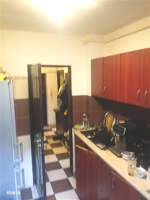 Apartament 3 camere - Etaj 1-63 mp-  2 Bai -12 minute de  Metrou Costi