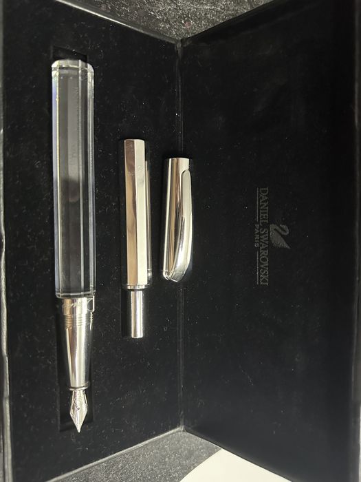 Ручка Daniel Swarovski