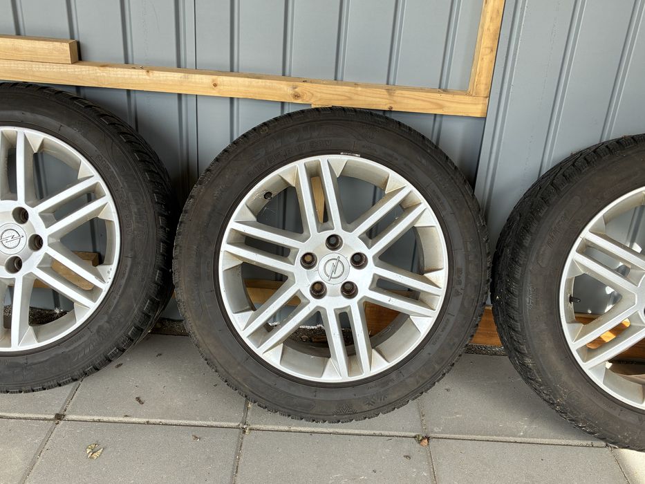 Set roți Opel Astra, Vectra – jante aliaj 17” + anvelope iarnă Nokian