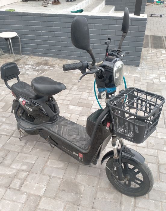 Продам скутер...