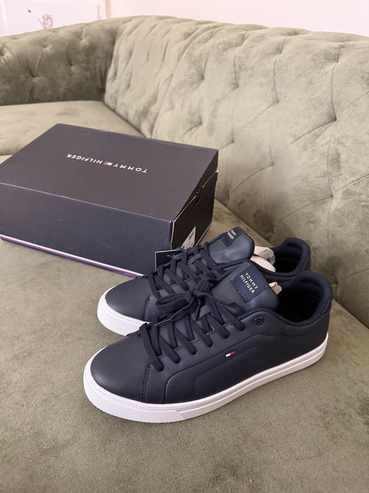 Pantofi sport Tommy Hilfinger  noi in cuite