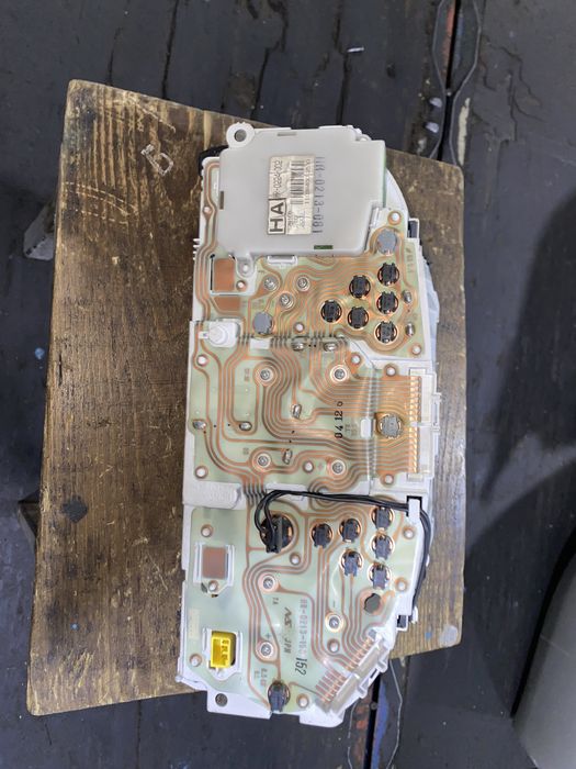 Щиток прибора на Honda CRV RD1