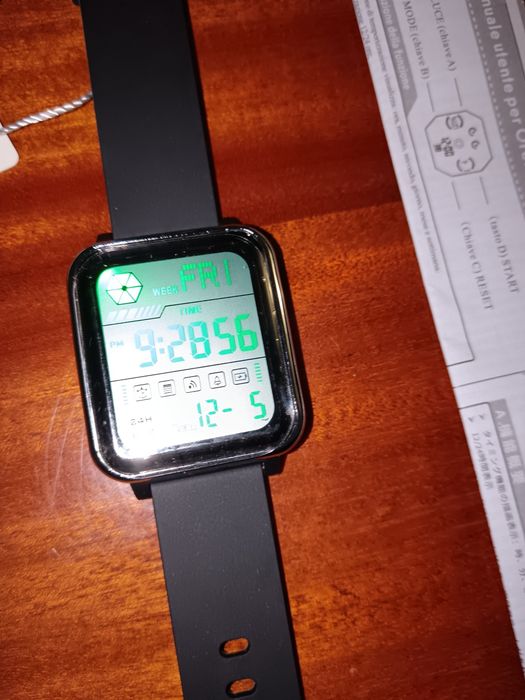 Ceas digital cu cronometru