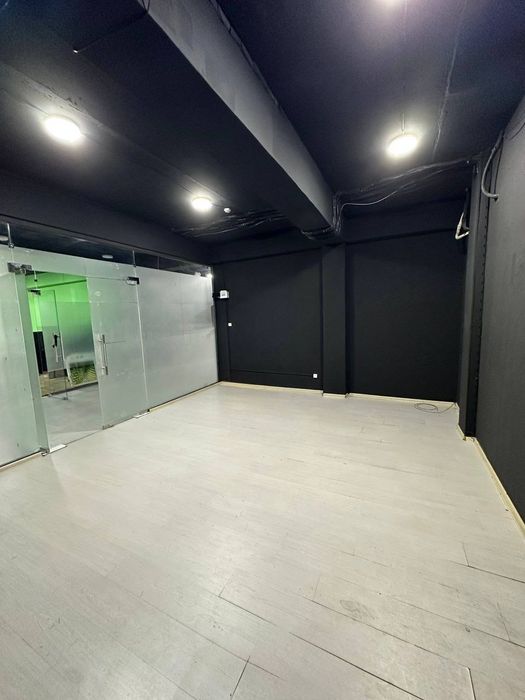 Метро Алмазар 27м² под офис или магазин 2й этаж