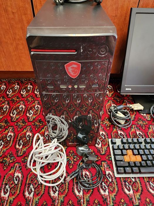 Продам персональный компьютер

Характеристики:
• Процессор: Intel Core