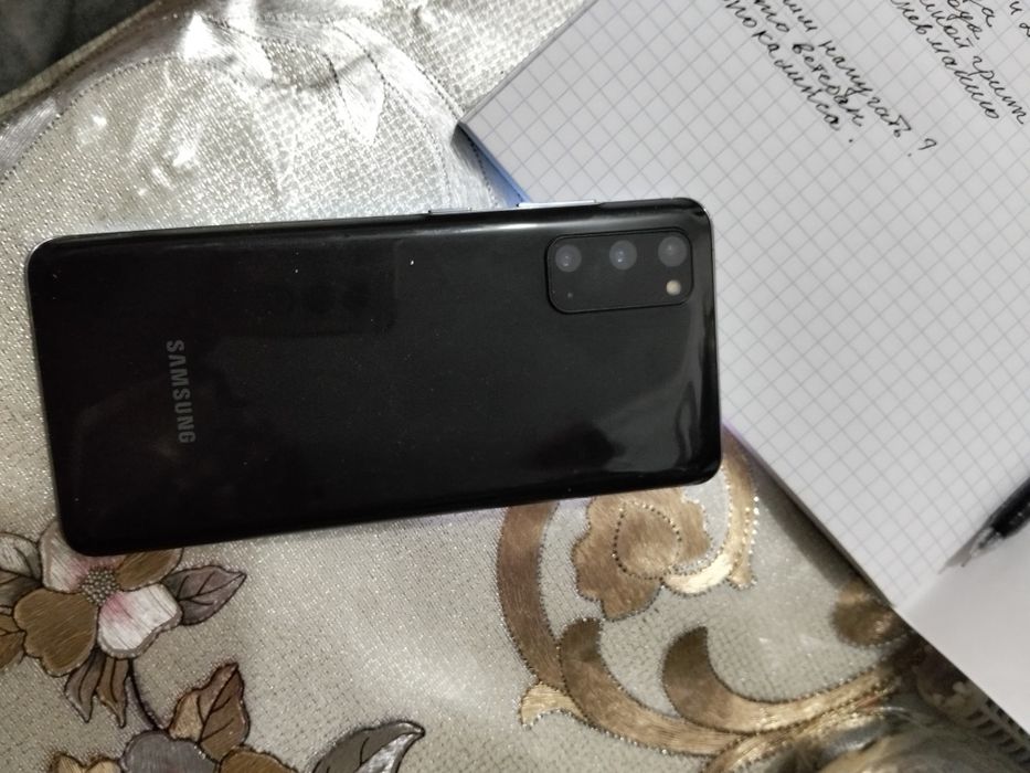 Продам Samsung S20 FE