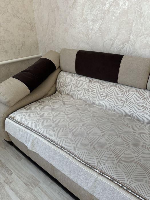 Срочно! Продам хороший диван с креслом