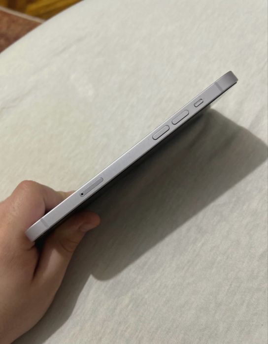 Iphone 14 plus Mov in stare aproape perfecta