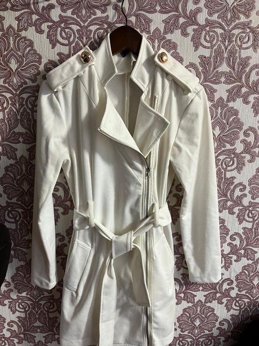 Продам белое платье