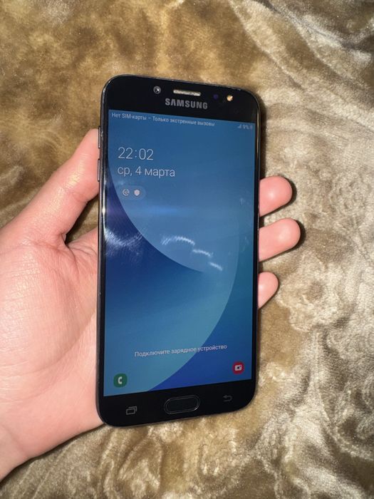 Samsung Galaxy J7 (16 ГБ) на запчасти!