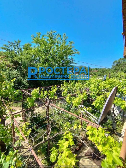 Вила с Ток, Вода, Кладенец! Местност Драката,  200м. от Главен Път