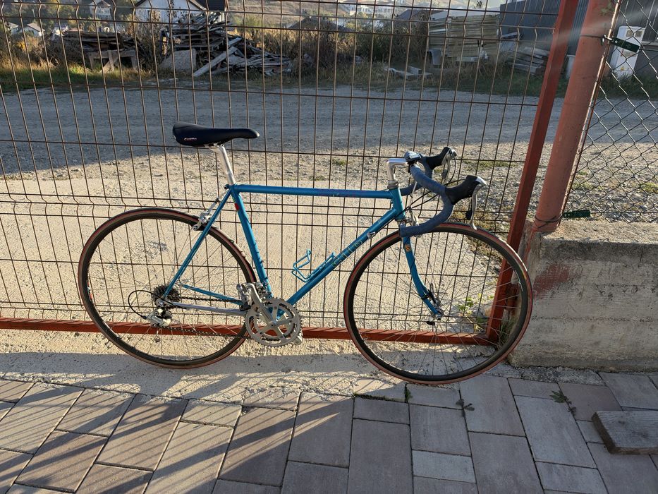 Vind  doua biciclete una DURAALI si CILO JAPONEZĂ