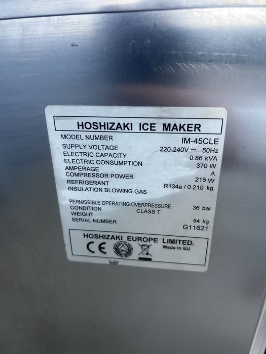 Masina de gheata Hoshizaki - 45 kg/24h - stocare 15 kg - cuburi pline
