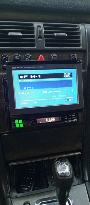 Продаётся магнитола алпайн CVA-1014R