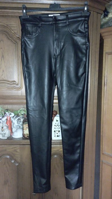 pantaloni Pull&Bear 38