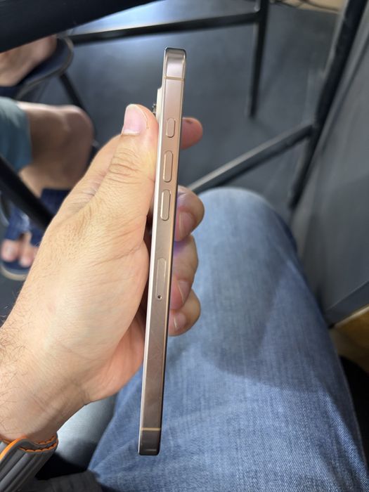 Iphone 16 proMax 256 Desert