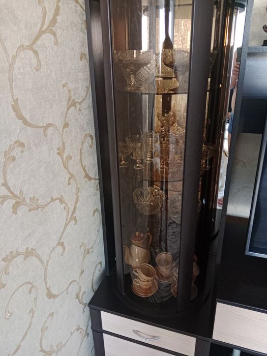 Продам тумбу для гостиной