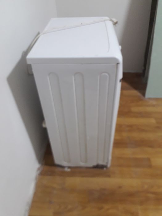 ПРОДАМ стиральную машину Индезит.