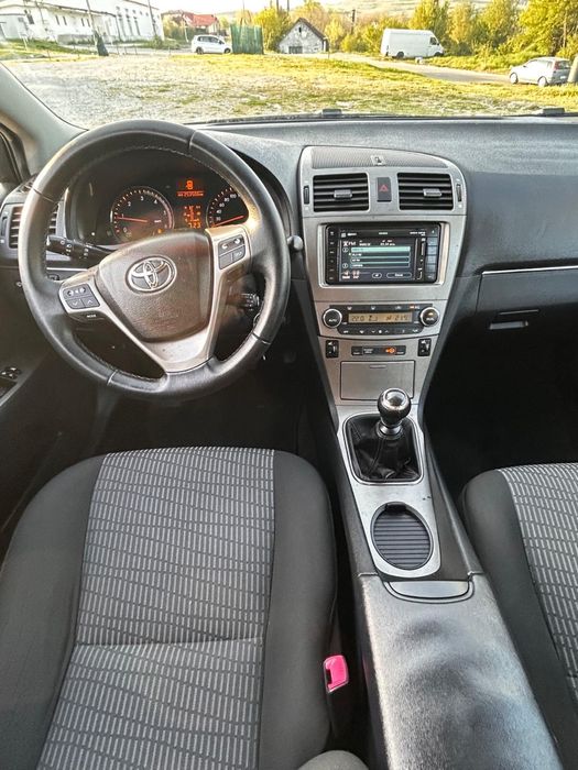 vand toyota avensis diesel