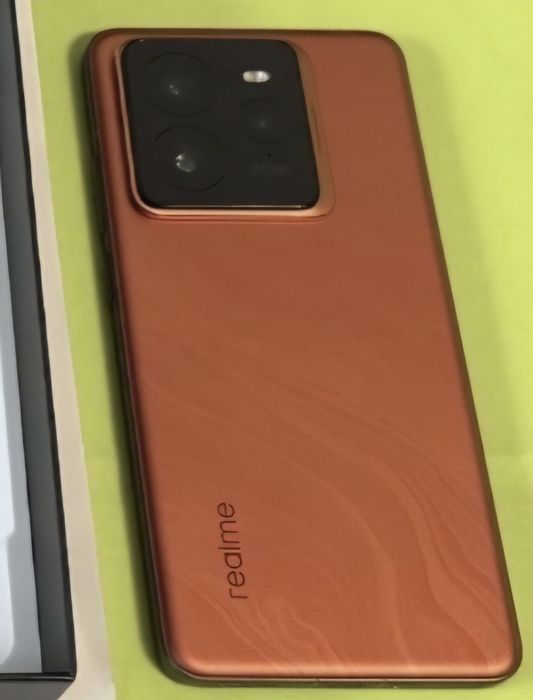 КАТО НОВ 512GB Realme GT7 Pro Гаранция Yettel 2027г. Orange GT 7