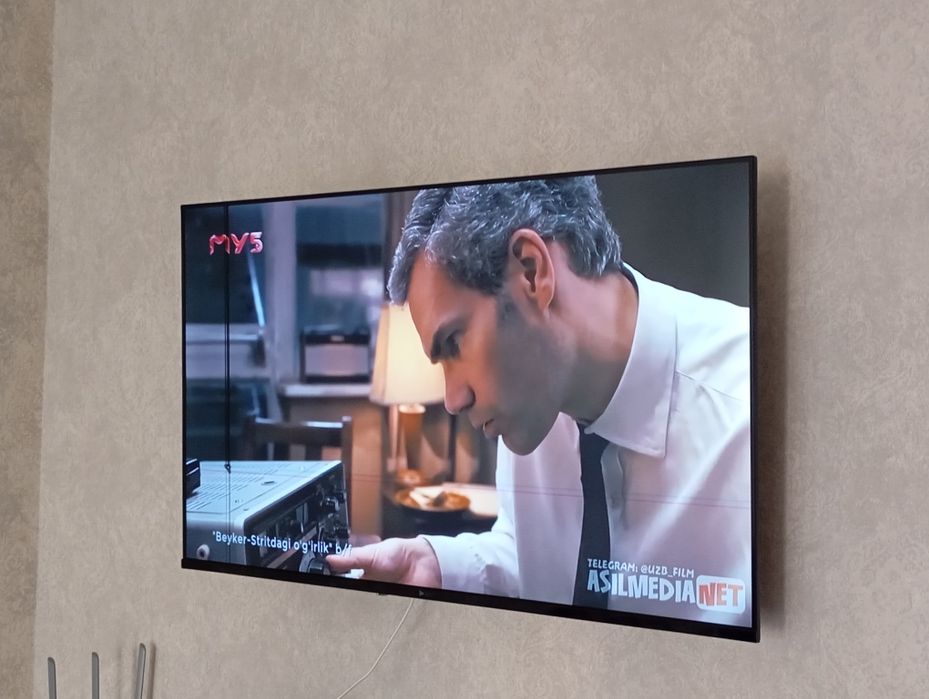 Televizor nomi S Smart 43 tali bitta aybi ekranda chiziq bor
