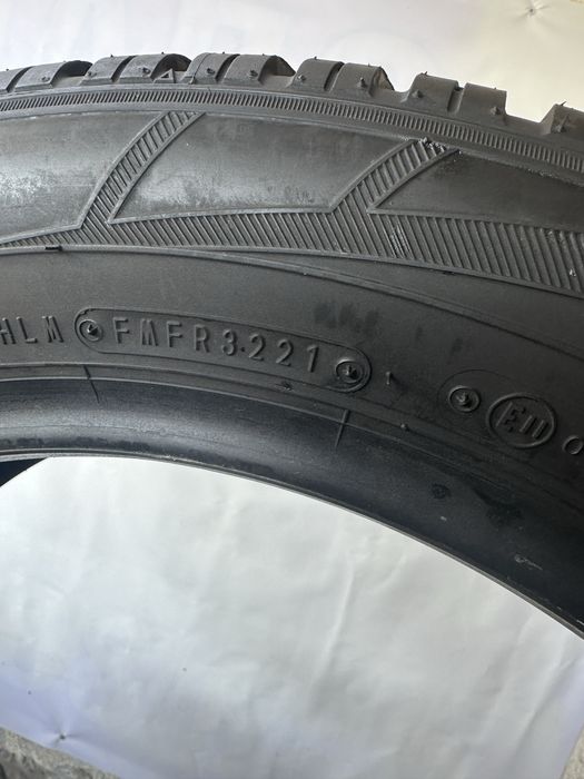 215/55/17 Falken dot21