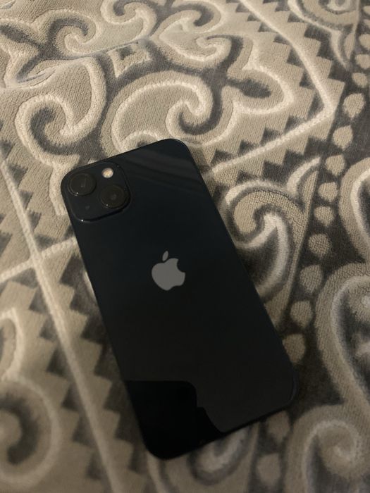 Продам iPhone 13