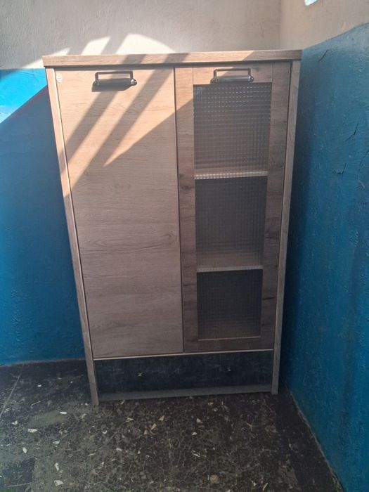 Продам оличныи шкаф.