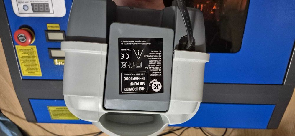 Gravator laser pe tub CO2 de 40W