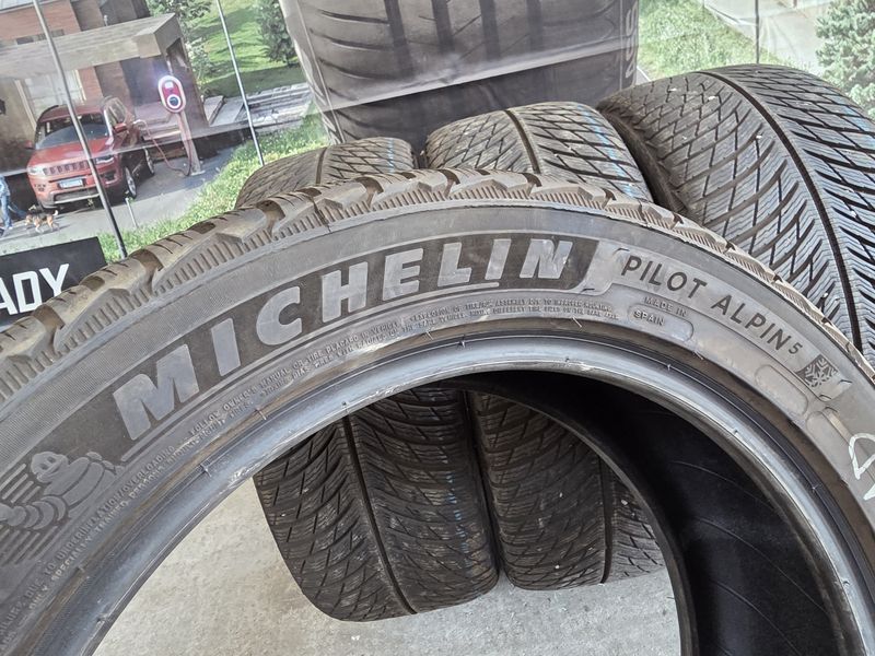 235/50/18 MICHELIN 4бр