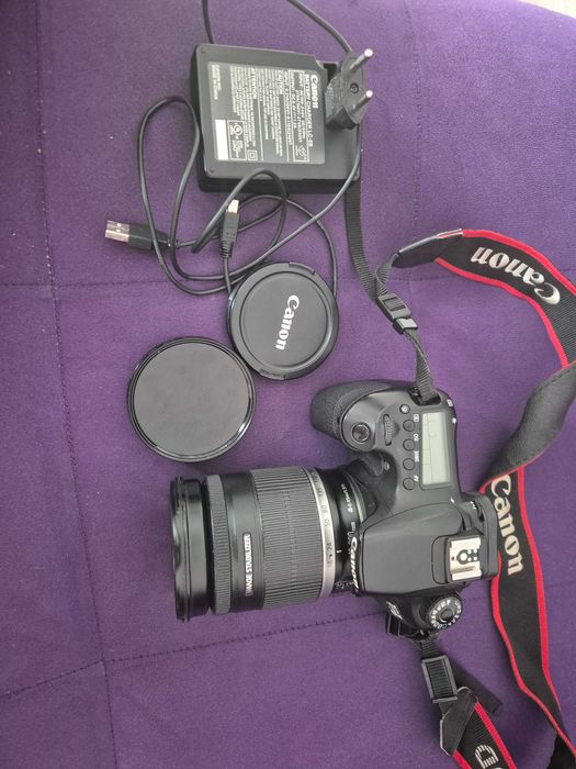 Продавам фотоапарат Canon eos 60D