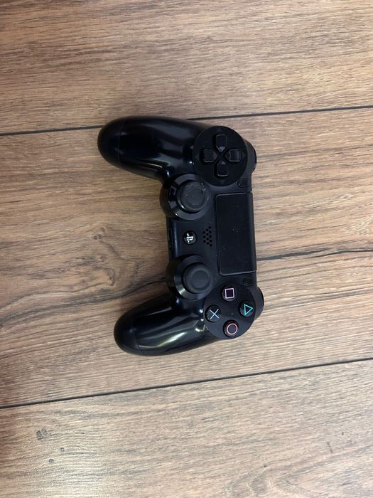 playstation4 fat в хорошей состаяни