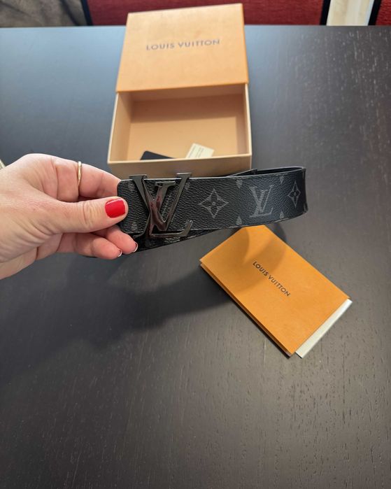 Curea Louis Vuitton – 40 mm, 90 cm – reversibilă, cataramă LV