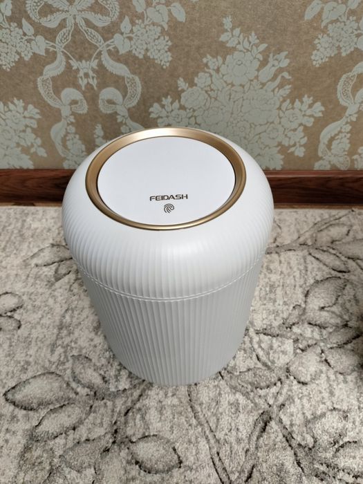 Бочок для мусора сенсорный