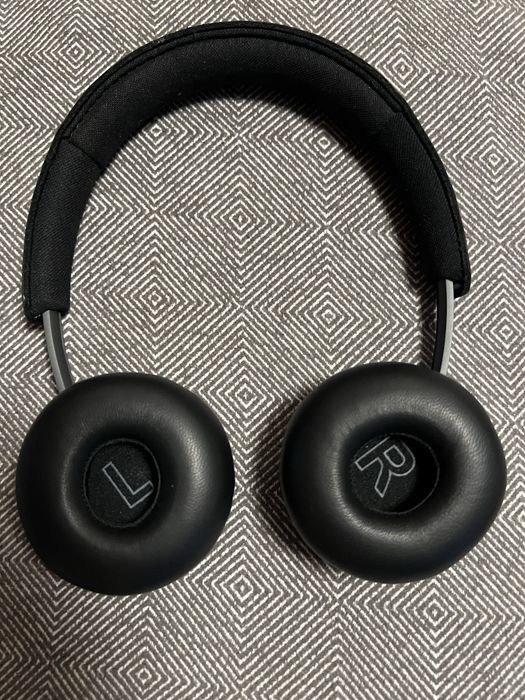Bang & Olufsen H8i