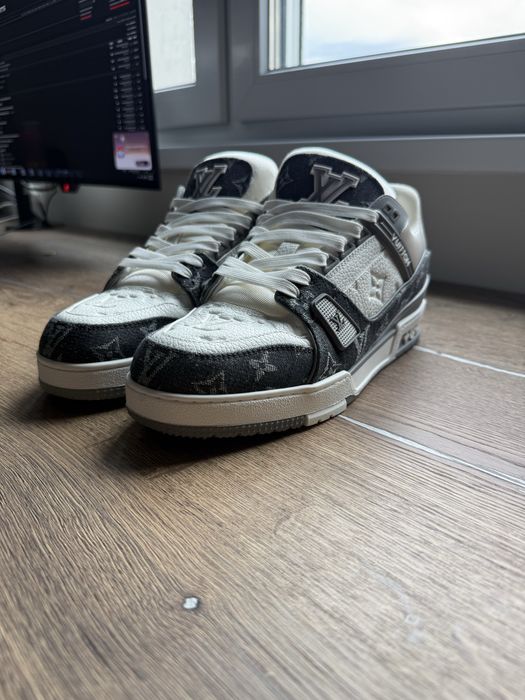 Louis Vuitton Trainers - маратонки