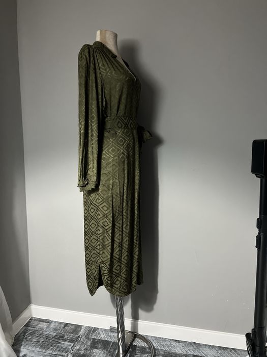 нова рокля MOS MOSH