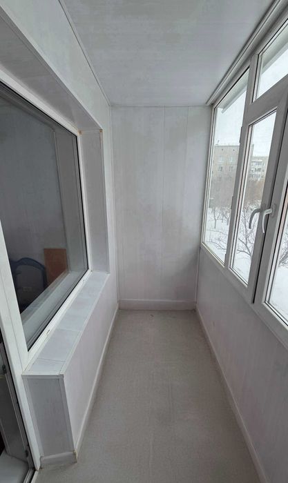 Продам 2 комнатную в 7 микрорайоне