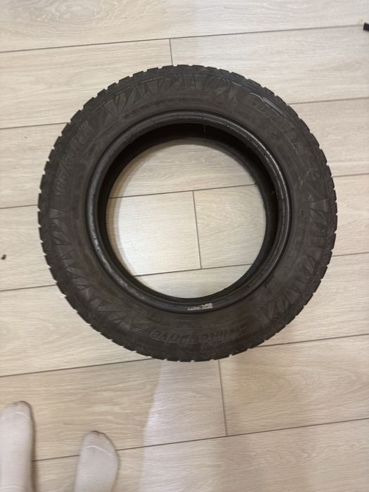 Продаю шины зимние липучки