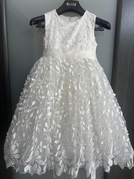 Нарядное платье для девочки