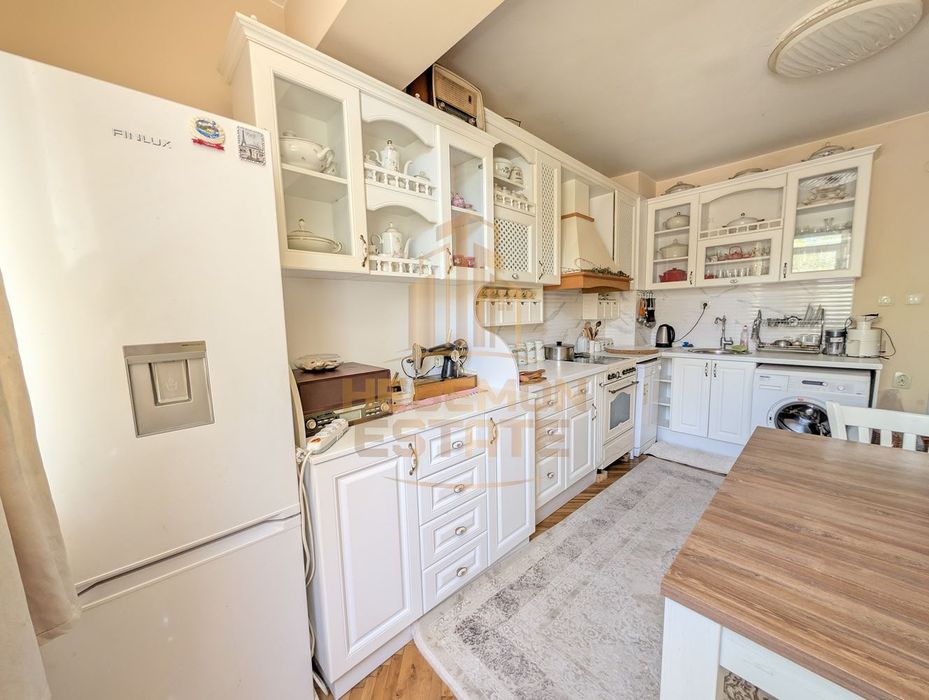 Продава се Тристаен апартамент в Варна, Аспарухово - 60 кв.м за 1267 €/кв.м - Снимка #1
