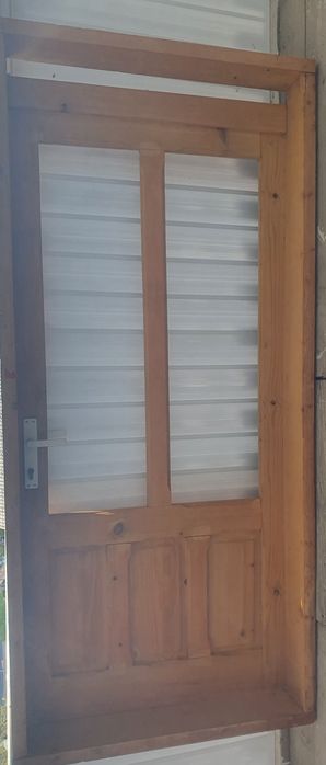 Ușă lemn masiv cu toc