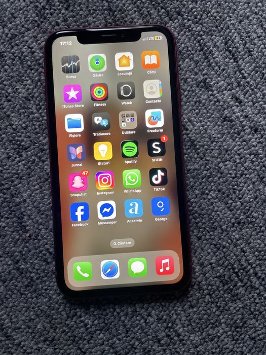 Vand iphone xr in stare buna!