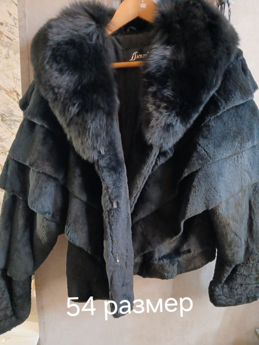 Зимняя одежда, куртки, пальто.