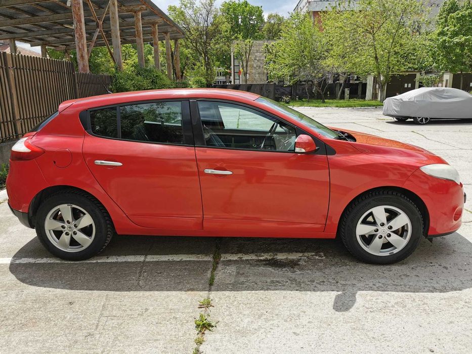 RENAULT MEGANE III / 1.6 16 valve EURO 5 / AN 2010 / 84315 km