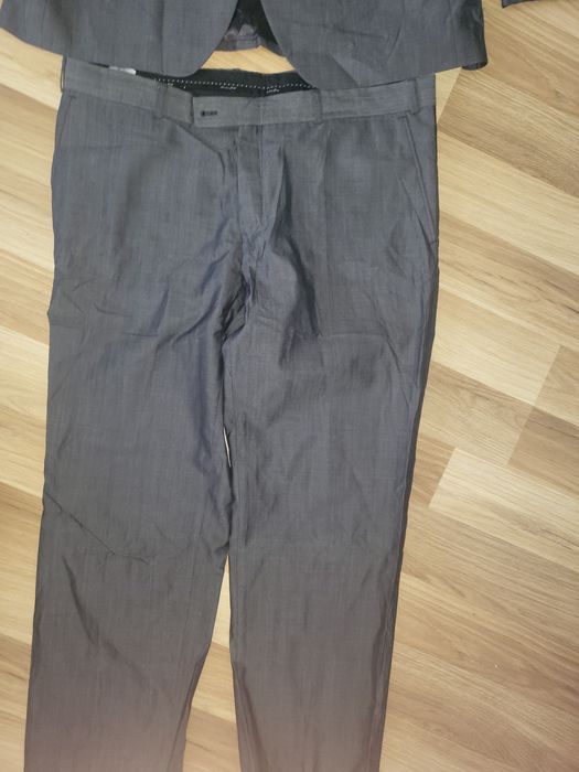 Costum bărbați Christian berg 44 ca nou