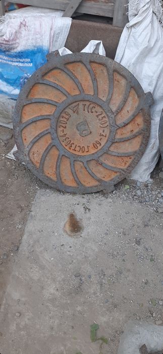 Продам крыщку люка чугун