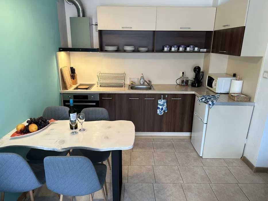 Дава се под наем Двустаен апартамент в с. Лозенец, Област Бургас - 65 кв.м за 331.5 € - Снимка #1