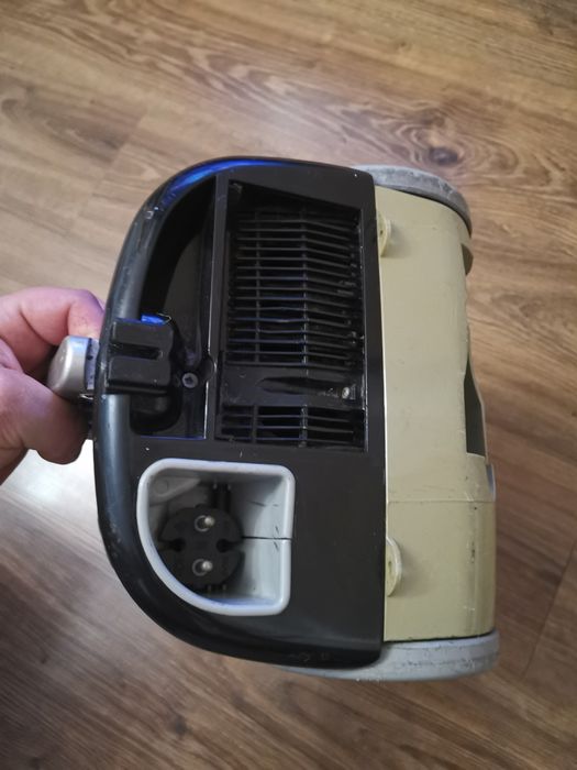 Aspirator 1500w funcțional