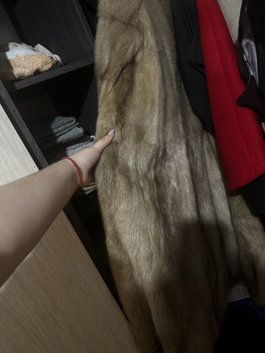 Продается норкова шуба 46 размера
